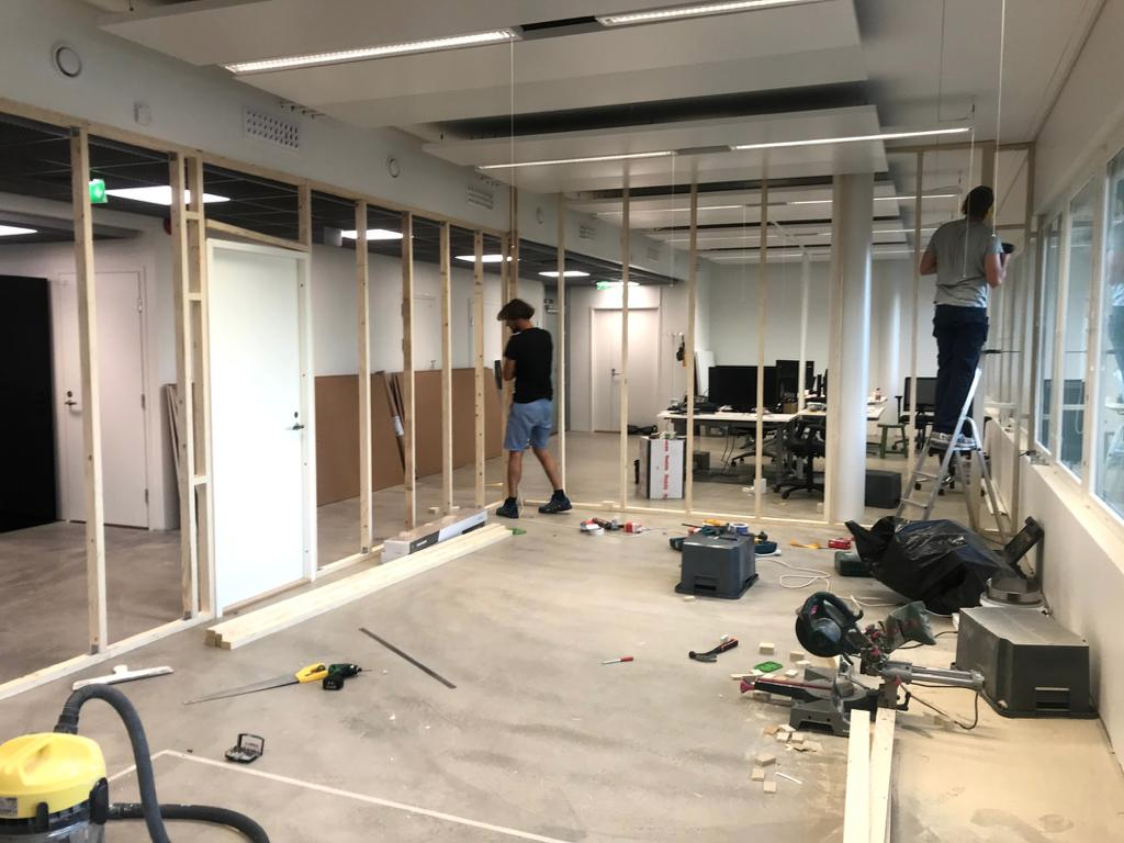 Phases of building Mount Kelvin showroom 1